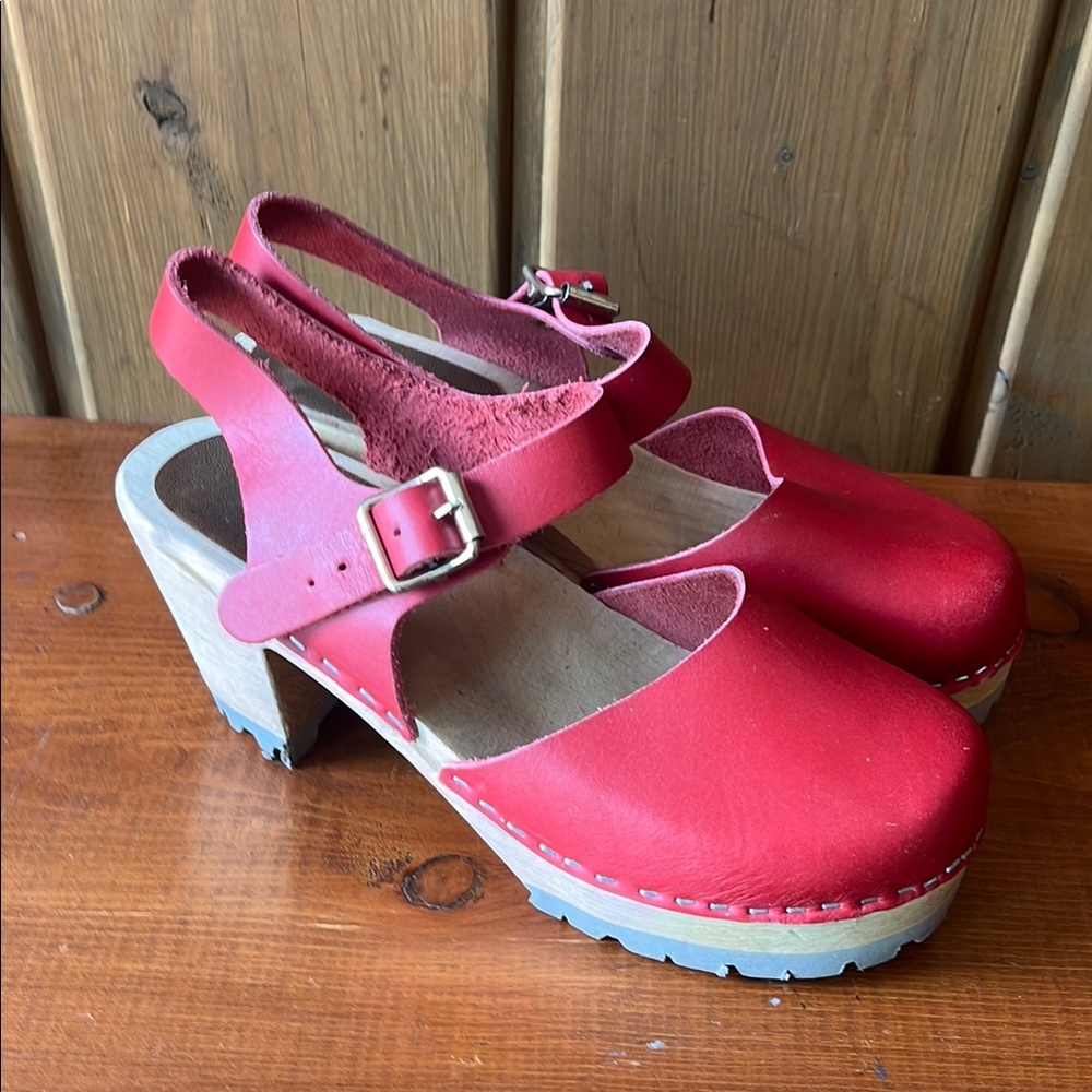 MIA Red Leather Women's Clogs